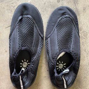Kid water shoes